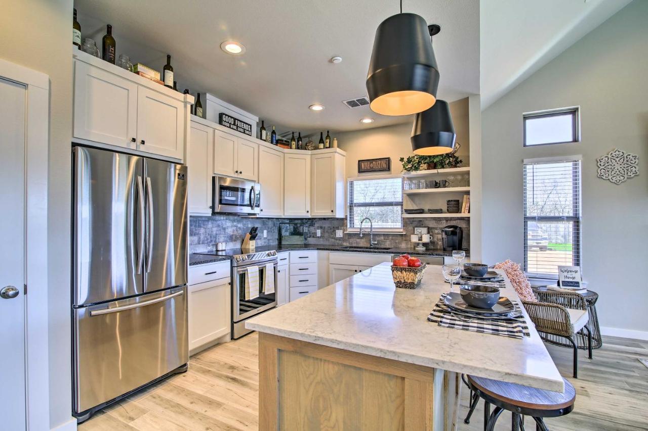 Uncorked Ranch Hill Country Home 1 Mi To Winery Fredericksburg Bagian luar foto